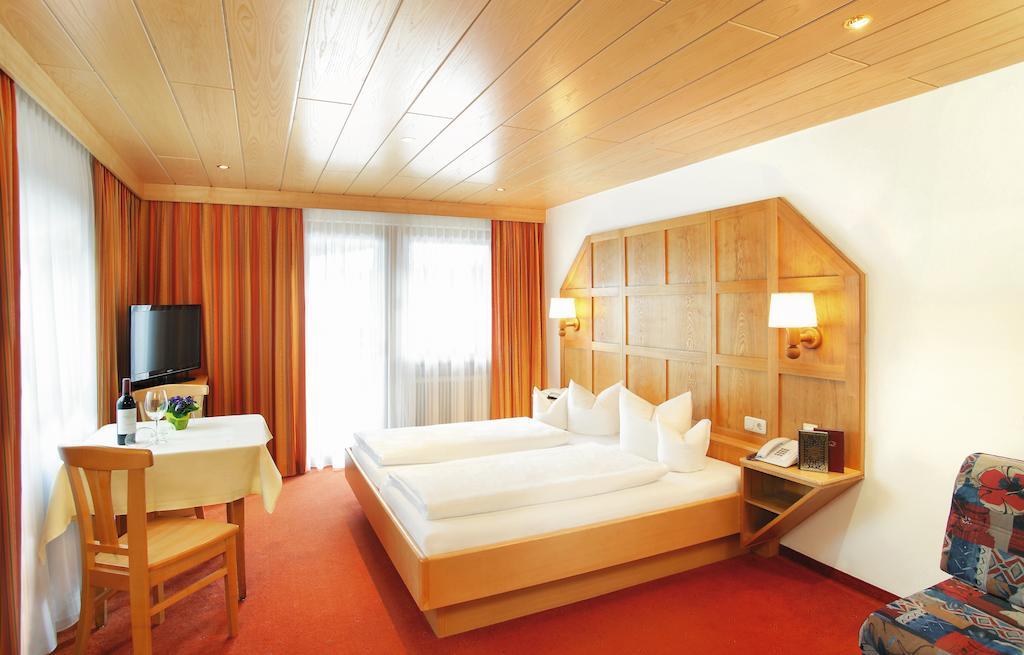 Hotel Tirolerhof Σανκτ Αντόν αμ Άλμπεργκ Εξωτερικό φωτογραφία